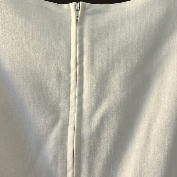 City Triangles sleeveless white dress with flower garden design. Size 11 - Picture 5 of 5